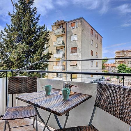 Lina Apartment Pula Bagian luar foto